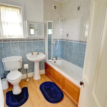 Farm Manor Croft مزرعة للإقامة *